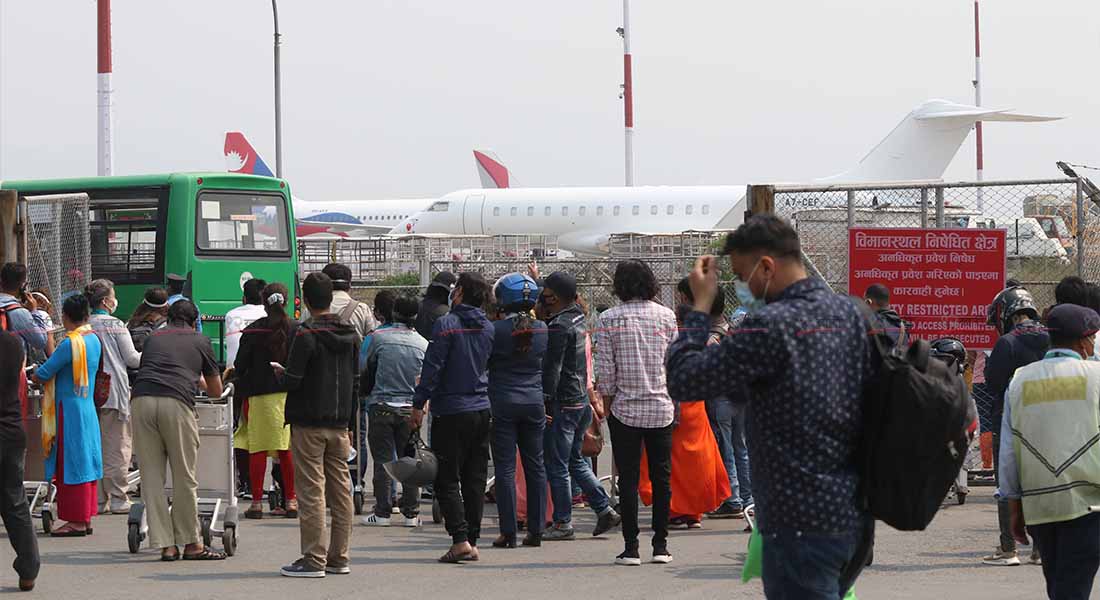 वैदेशिक रोजगारीमा दैनिक तीन नेपालीकाे मृत्यु